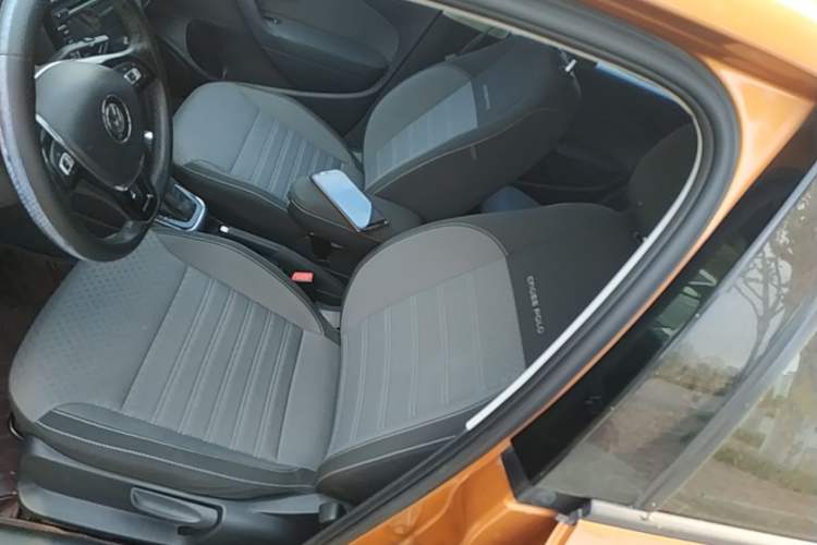 Used Volkswagen Polo 2016 1.6L Cross Polo Automatic Left Front Seat