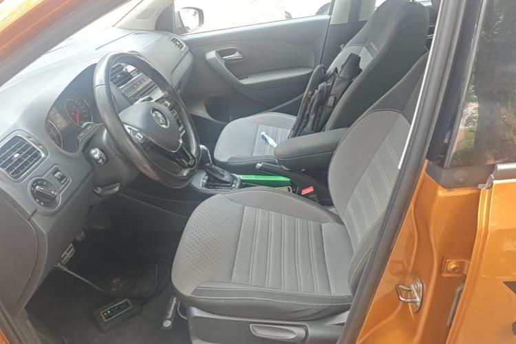 Used Volkswagen Polo 2016 1.6L Cross Polo Automatic Left Front Seat