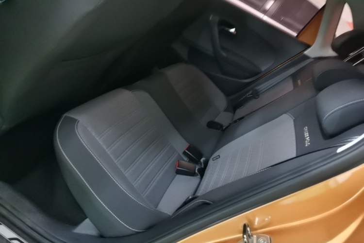 Used Volkswagen Polo 2016 1.6L Cross Polo Automatic Left Rear Seat