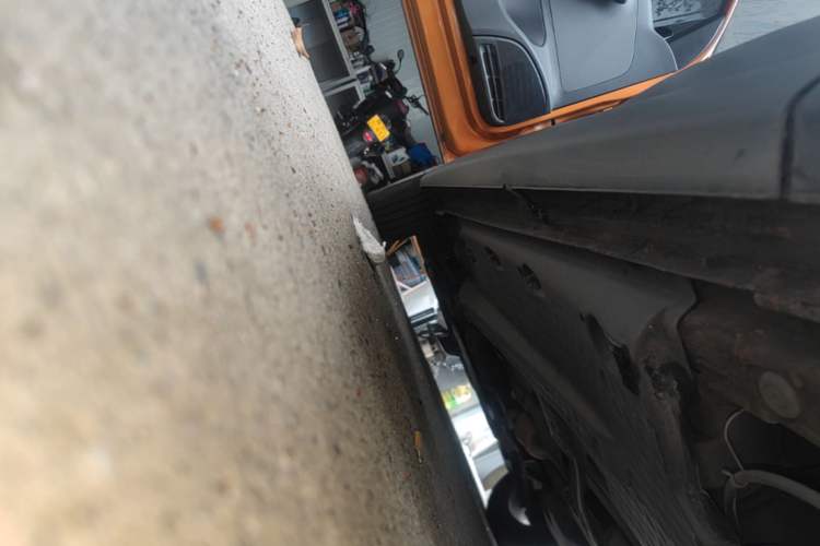 Used Volkswagen Polo 2016 1.6L Cross Polo Automatic Left Side Sill