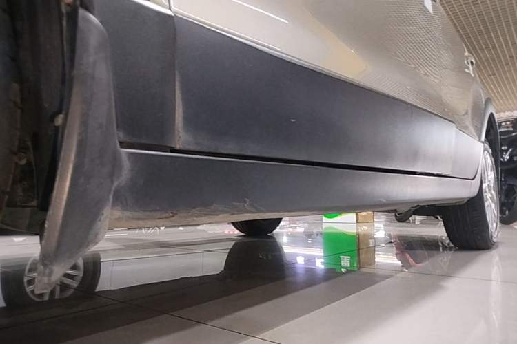 Used Volkswagen Polo 2016 1.4L Cross Polo Automatic Left Side Sill