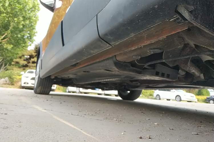 Used Volkswagen Polo 2016 1.6L Cross Polo Automatic Left Side Sill