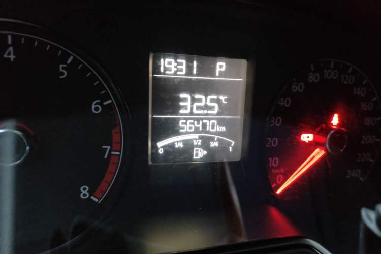 Used Volkswagen Polo 2016 1.4L Cross Polo Automatic Odometer Close Up
