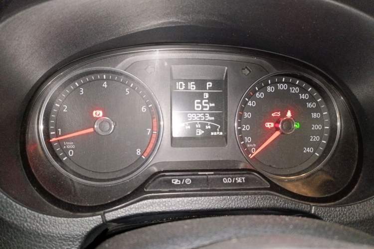 Used Volkswagen Polo 2016 1.6L Cross Polo Automatic Odometer Close Up