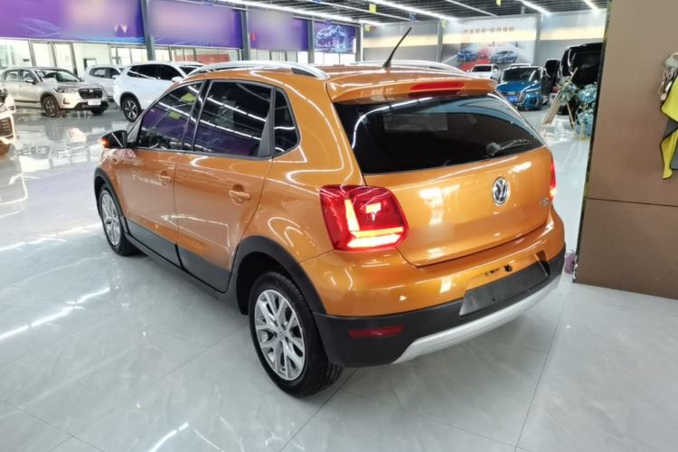 Used Volkswagen Polo 2016 1.6L Cross Polo Automatic Rear Left 45 Deg