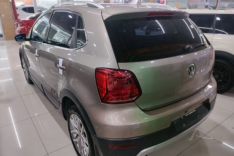 Used Volkswagen Polo 2016 1.4L Cross Polo Automatic Rear Left 45 Deg