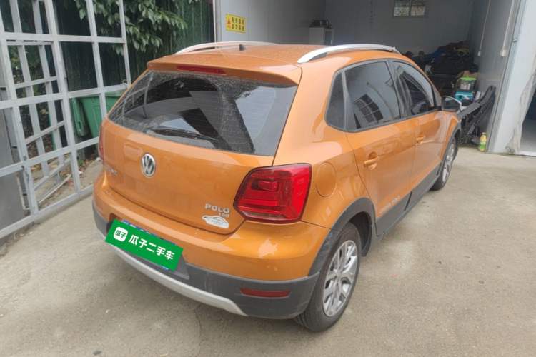 Used Volkswagen Polo 2016 1.6L Cross Polo Automatic Rear Right 45 Deg