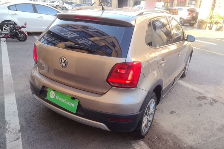 Used Volkswagen Polo 2016 1.4L Cross Polo Automatic Rear Right 45 Deg