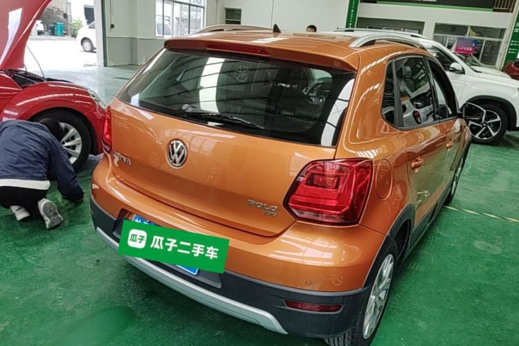 Used Volkswagen Polo 2016 1.6L Cross Polo Automatic Rear Right 45 Deg