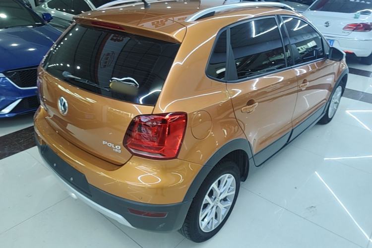 Used Volkswagen Polo 2016 1.6L Cross Polo Automatic Rear Right 45 Deg