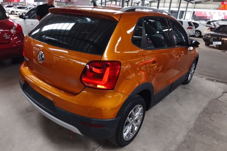 Used Volkswagen Polo 2016 1.6L Cross Polo Automatic Rear Right 45 Deg