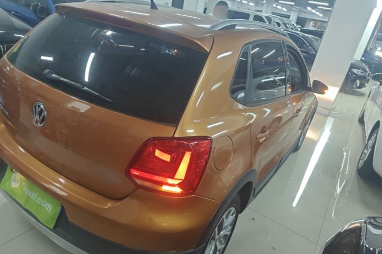 Used Volkswagen Polo 2016 1.6L Cross Polo Automatic Rear Right 45 Deg