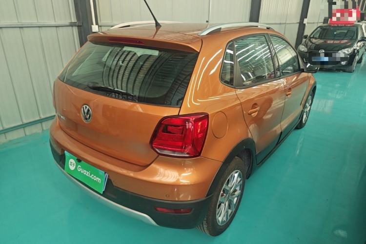 Used Volkswagen Polo 2016 1.6L Cross Polo Automatic Rear Right 45 Deg