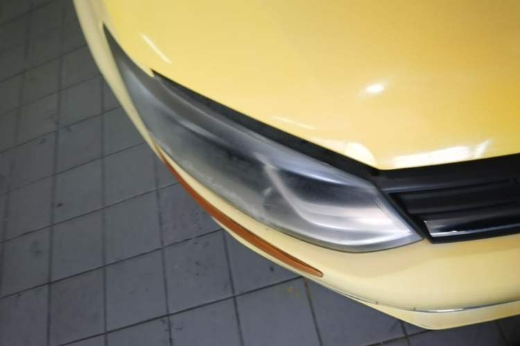 Used Volkswagen Polo 2016 1.6L Automatic Comfort Model Right Front Headlight