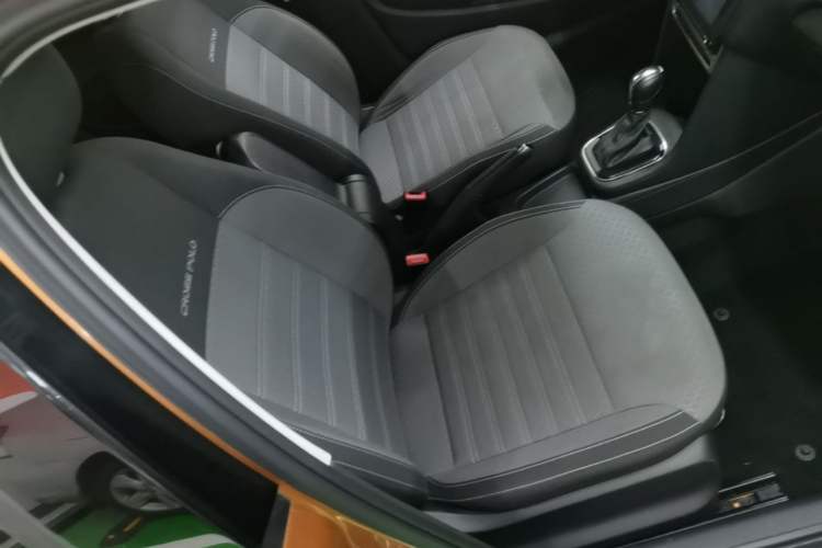 Used Volkswagen Polo 2016 1.6L Cross Polo Automatic Right Front Seat