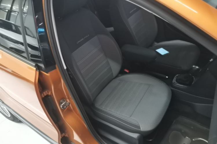 Used Volkswagen Polo 2016 1.6L Cross Polo Automatic Right Front Seat