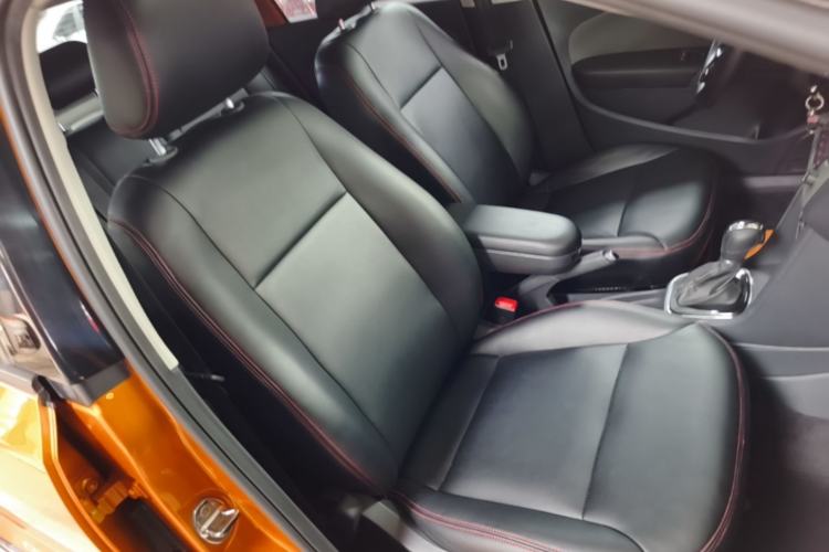 Used Volkswagen Polo 2016 1.6L Cross Polo Automatic Right Front Seat