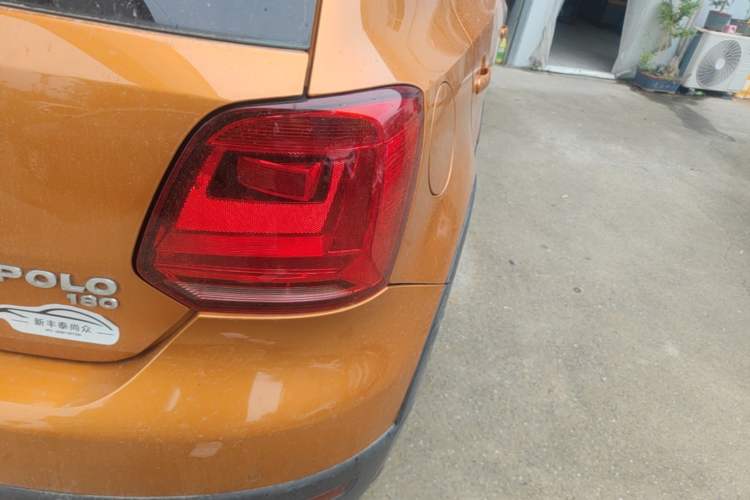 Used Volkswagen Polo 2016 1.6L Cross Polo Automatic Right Rear Taillight