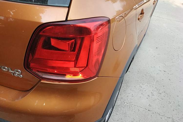 Used Volkswagen Polo 2016 1.6L Cross Polo Automatic Right Rear Taillight