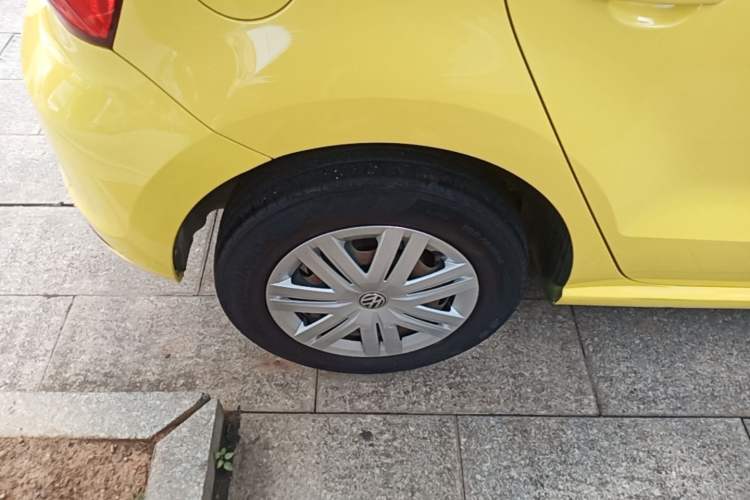 Used Volkswagen Polo 2016 1.4L Automatic Trendy Model Right Rear Wheel Hub
