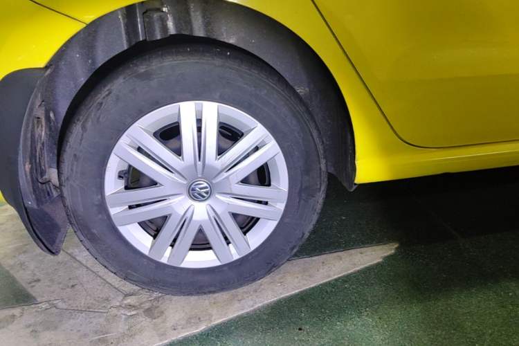 Used Volkswagen Polo 2016 1.4L Automatic Trendy Model Right Rear Wheel Hub