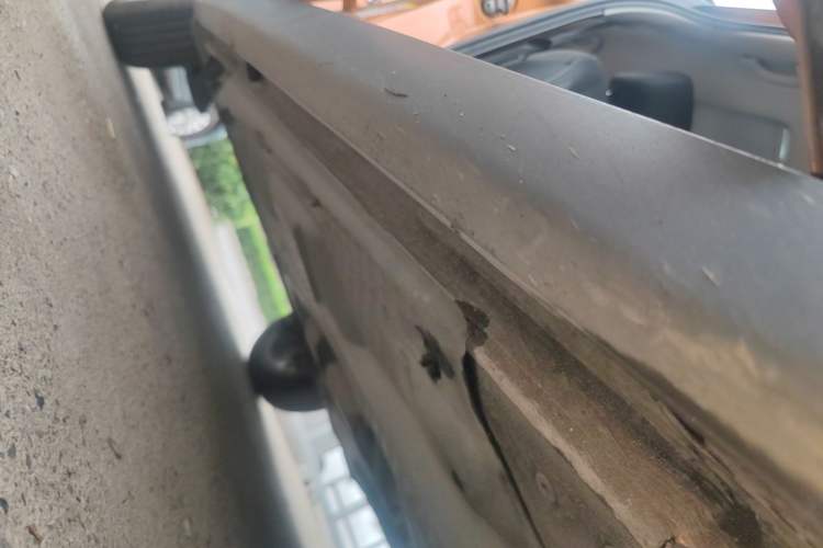 Used Volkswagen Polo 2016 1.6L Cross Polo Automatic Right Side Sill