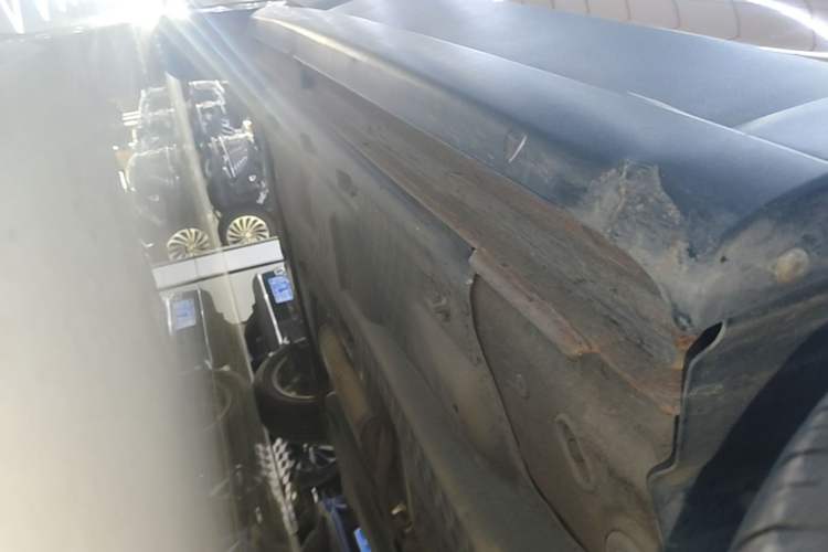 Used Volkswagen Polo 2016 1.6L Cross Polo Automatic Right Side Sill