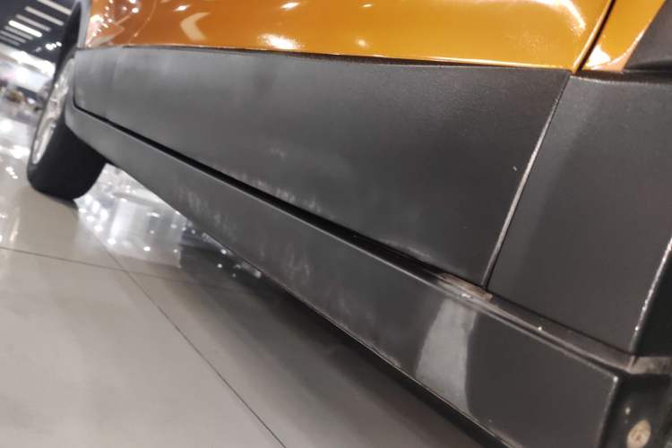 Used Volkswagen Polo 2016 1.6L Cross Polo Automatic Right Side Sill