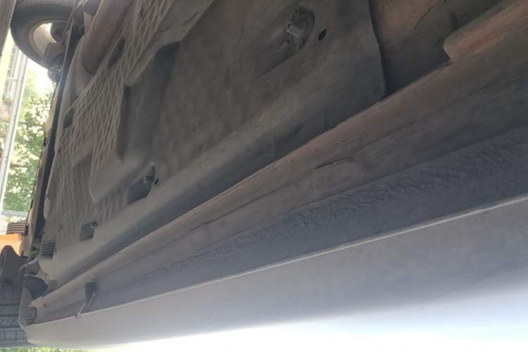 Used Volkswagen Polo 2016 1.6L Cross Polo Automatic Right Side Sill