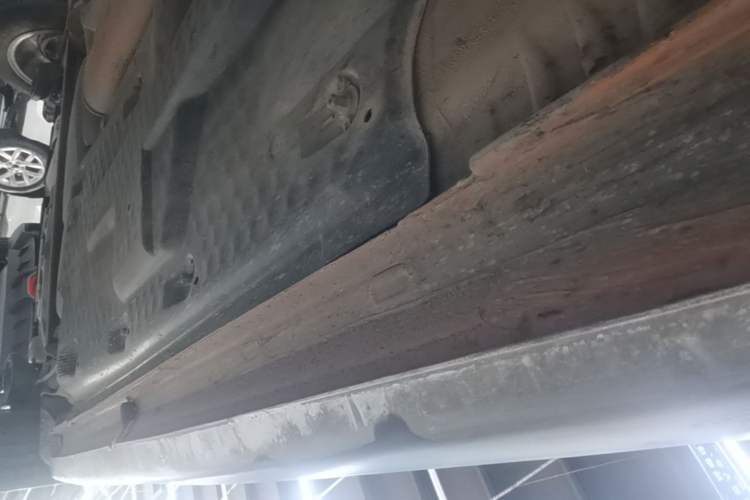 Used Volkswagen Polo 2016 1.6L Cross Polo Automatic Right Side Sill