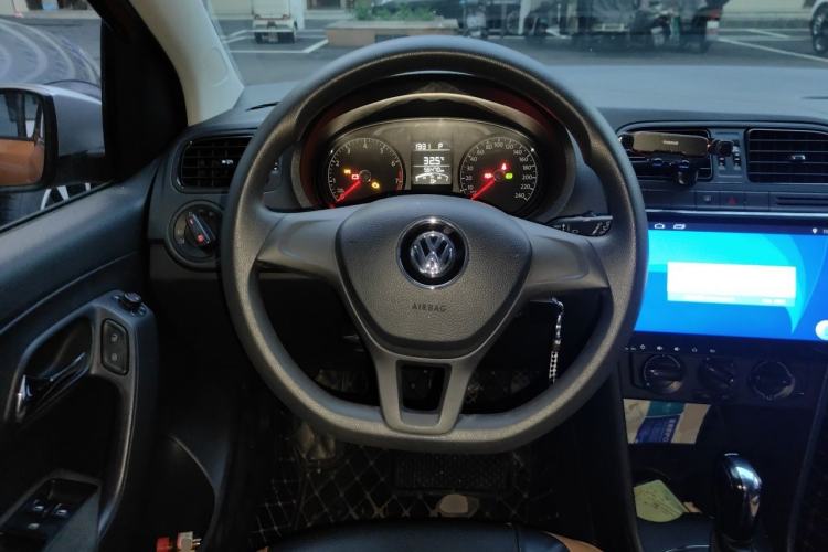 Used Volkswagen Polo 2016 1.4L Cross Polo Automatic Steering Wheel