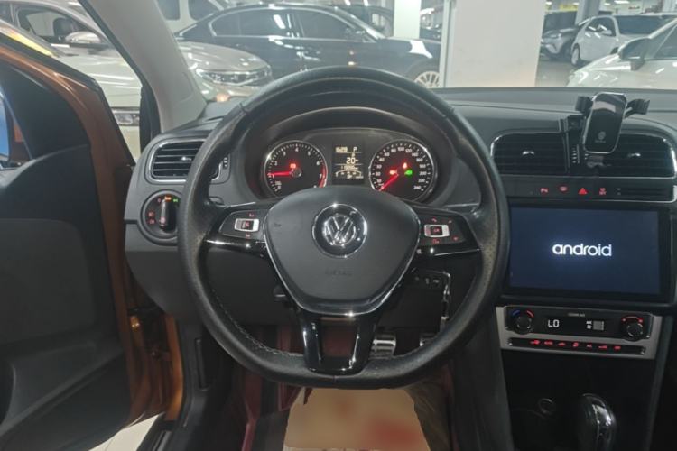 Used Volkswagen Polo 2016 1.6L Cross Polo Automatic Steering Wheel