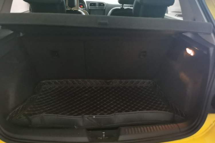 Used Volkswagen Polo 2016 1.6L Automatic Comfort Model Trunk