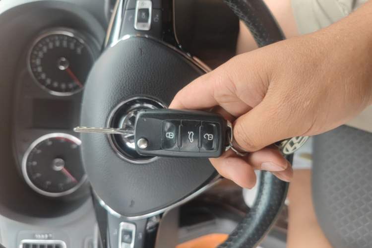 Used Volkswagen Polo 2016 1.6L Cross Polo Automatic Vehicle Key