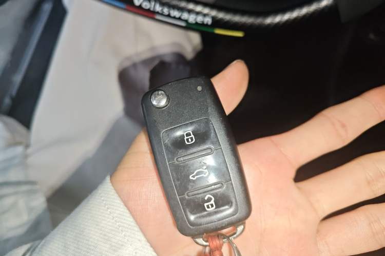 Used Volkswagen Polo 2016 1.4L Cross Polo Manual Vehicle Key