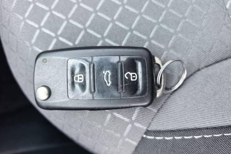 Used Volkswagen Polo 2016 1.6L Cross Polo Automatic Vehicle Key