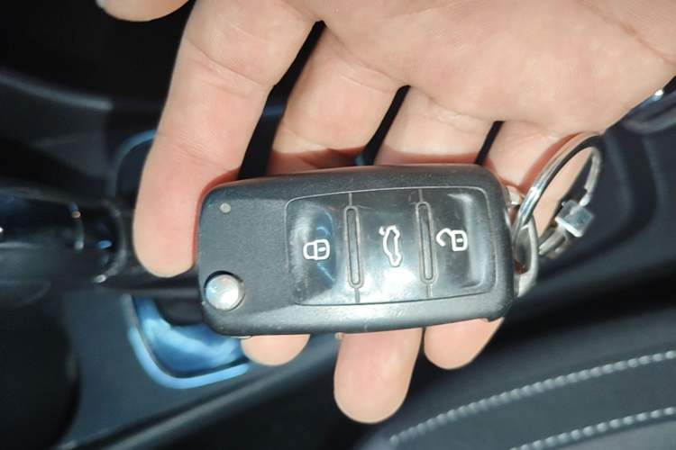 Used Volkswagen Polo 2016 1.6L Cross Polo Automatic Vehicle Key
