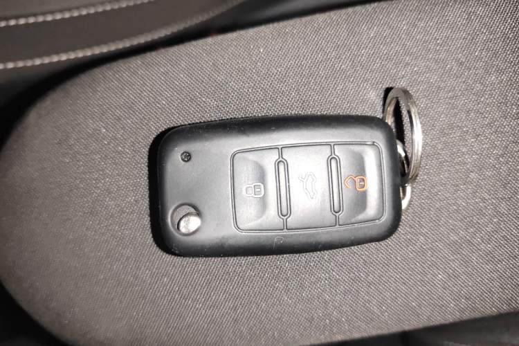 Used Volkswagen Polo 2016 1.6L Cross Polo Automatic Vehicle Key