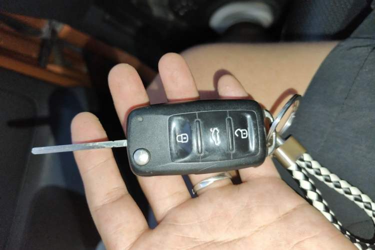 Used Volkswagen Polo 2016 1.4L Cross Polo Automatic Vehicle Key