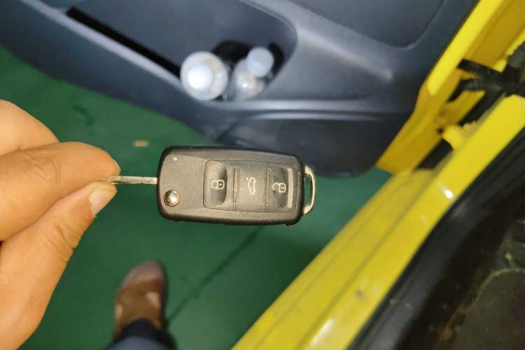 Used Volkswagen Polo 2016 1.6L Automatic Comfort Model Vehicle Key