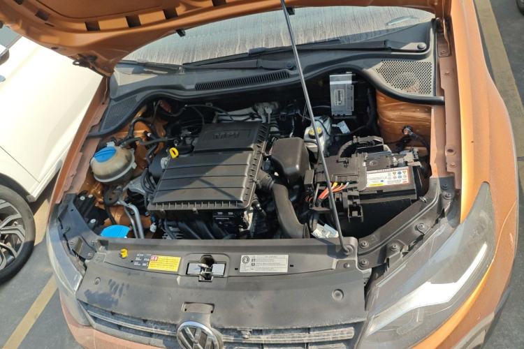 Used Volkswagen Polo 2018 1.5L Cross Polo Automatic Engine Bay