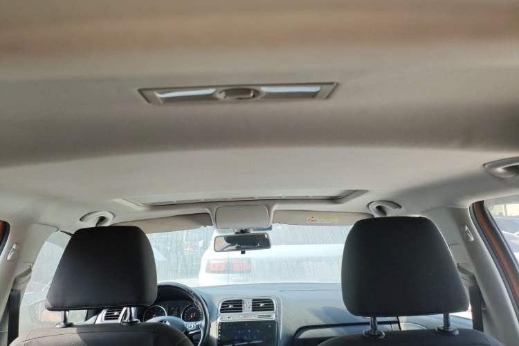 Used Volkswagen Polo 2018 1.5L Cross Polo Automatic Headliner