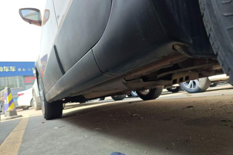 Used Volkswagen Polo 2018 1.5L Cross Polo Automatic Left Side Sill