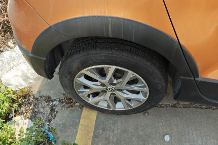 Used Volkswagen Polo 2018 1.5L Cross Polo Automatic Right Rear Wheel Hub