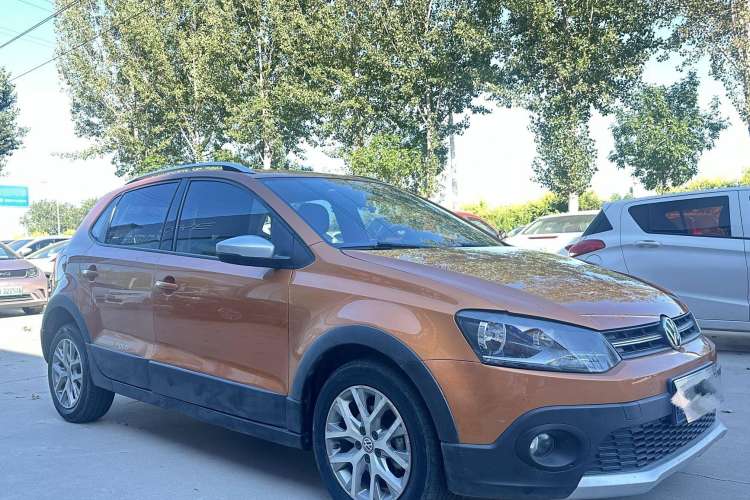 Used Volkswagen Polo 2018 1.5L Cross Polo Automatic Exterior 1