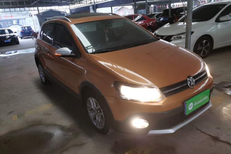 Used Volkswagen Polo 2018 1.5L Cross Polo Automatic Exterior 1