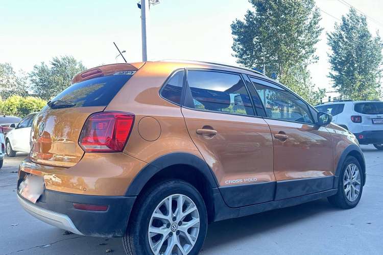 Used Volkswagen Polo 2018 1.5L Cross Polo Automatic Exterior 3