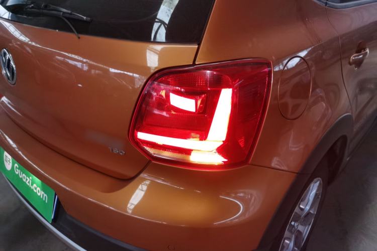 Used Volkswagen Polo 2018 1.5L Cross Polo Automatic Exterior 3
