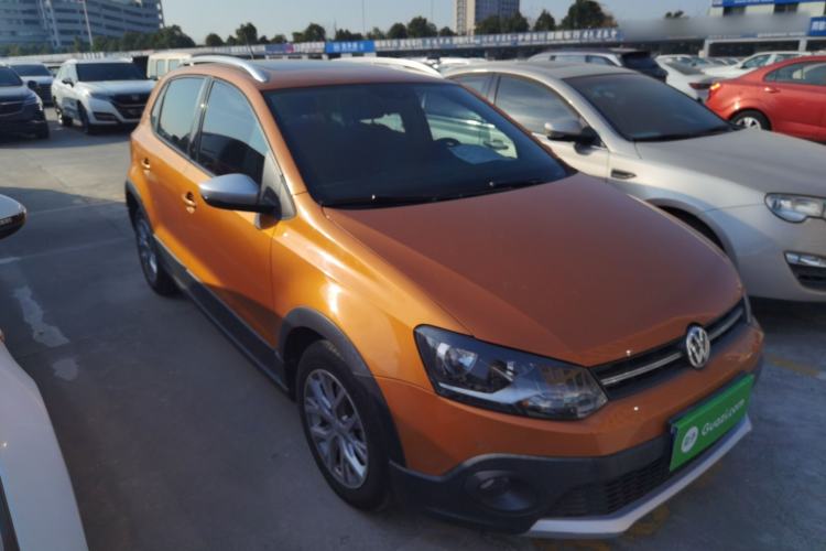 Used Volkswagen Polo 2018 1.5L Cross Polo Automatic Front Right 45 Deg