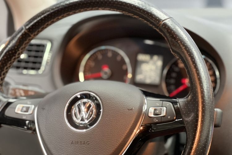 Used Volkswagen Polo 2018 1.5L Cross Polo Automatic Interior 3